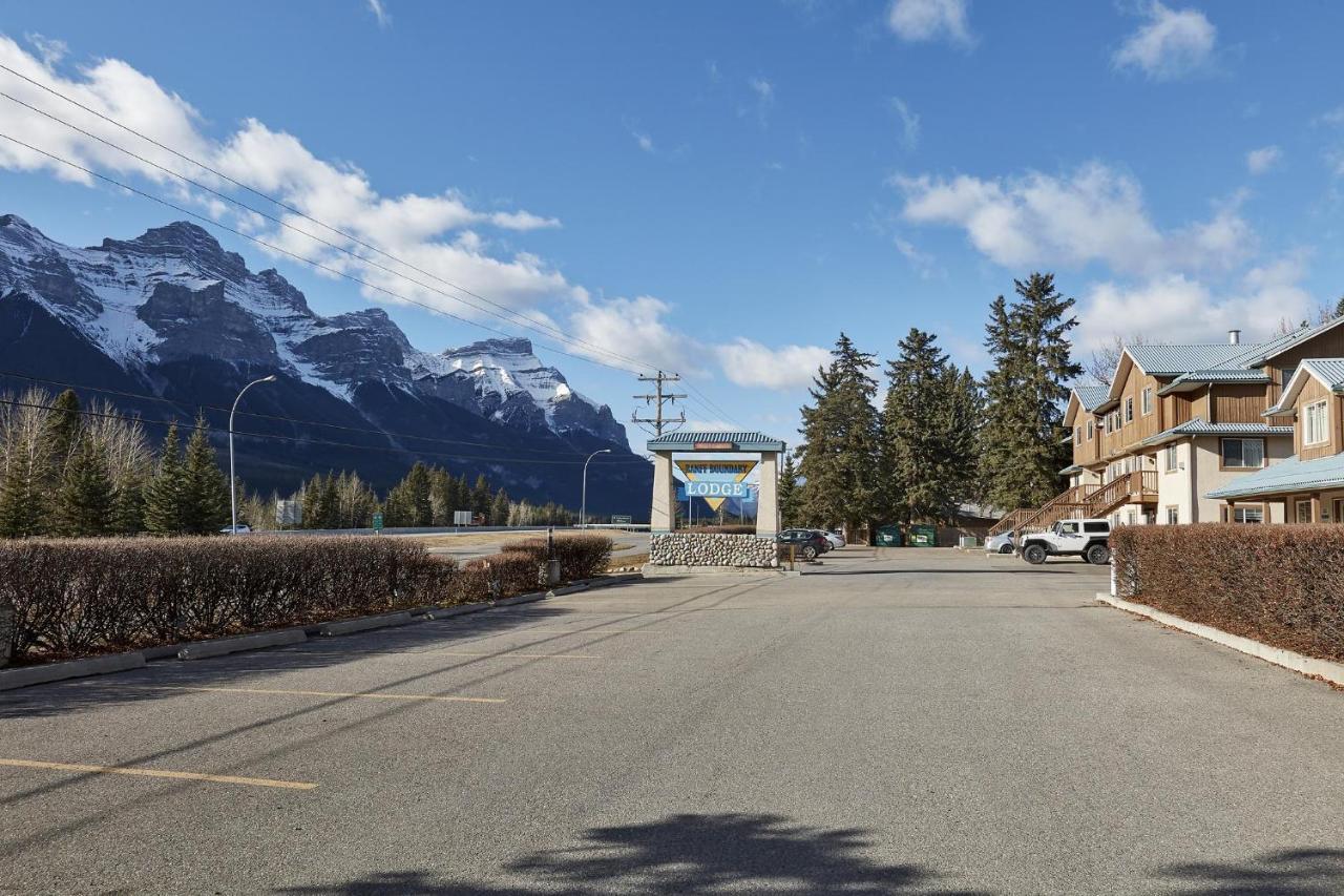 Mountain Gate - Pet Friendly 2Br W Mountain Views And Open Hot Tub Villa Канмор Екстериор снимка